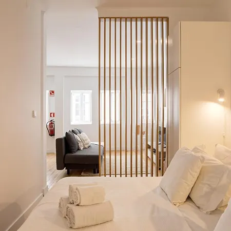 Alfama Chic Penabuquel3 Διαμέρισμα *