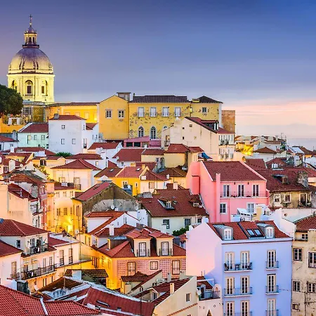 Διαμέρισμα Alfama Chic Penabuquel3 *