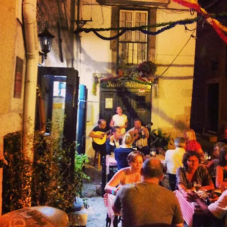Διαμέρισμα Alfama Chic Penabuquel3 *
